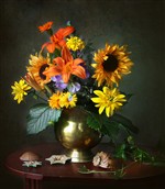 Натюрморт с цветами и ракушками