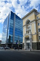 Архитектурные контрасты, город Владивосток